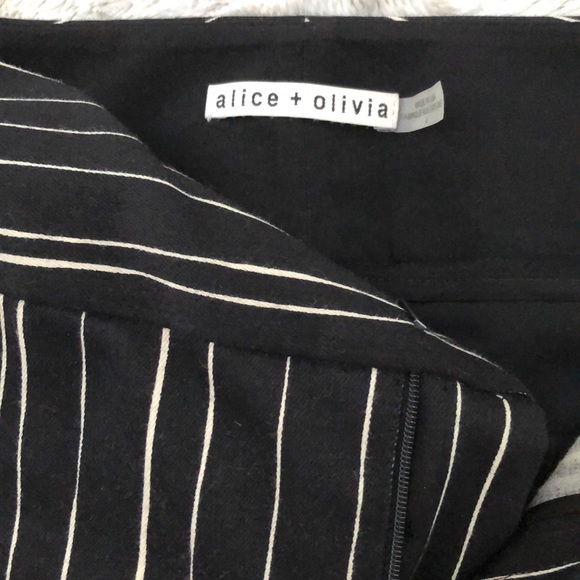 Alice + Olivia NWOT Black and White Striped Pants! - Picture 5 of 5
